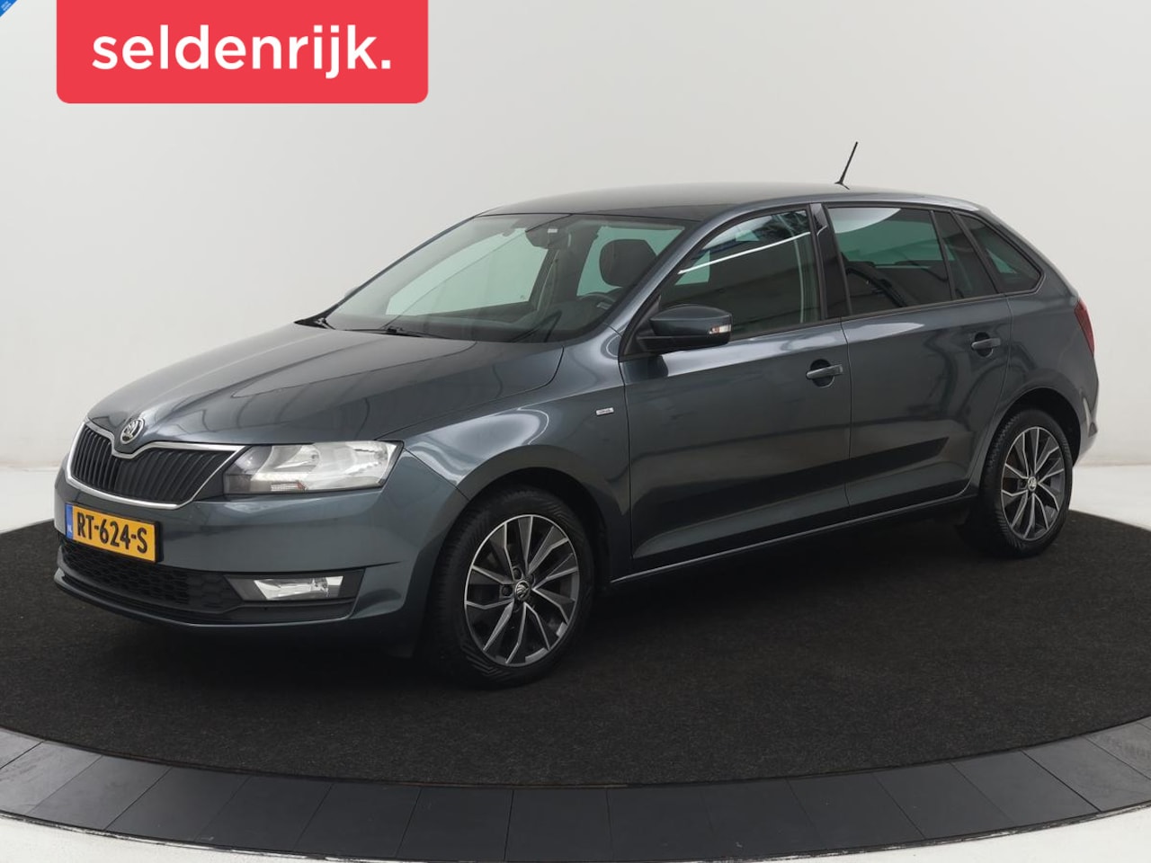 Skoda Rapid Spaceback - 1.0 TSI Greentech Drive | Stoelverwarming | Carplay | Trekhaak | Climate control | Parkeer - AutoWereld.nl