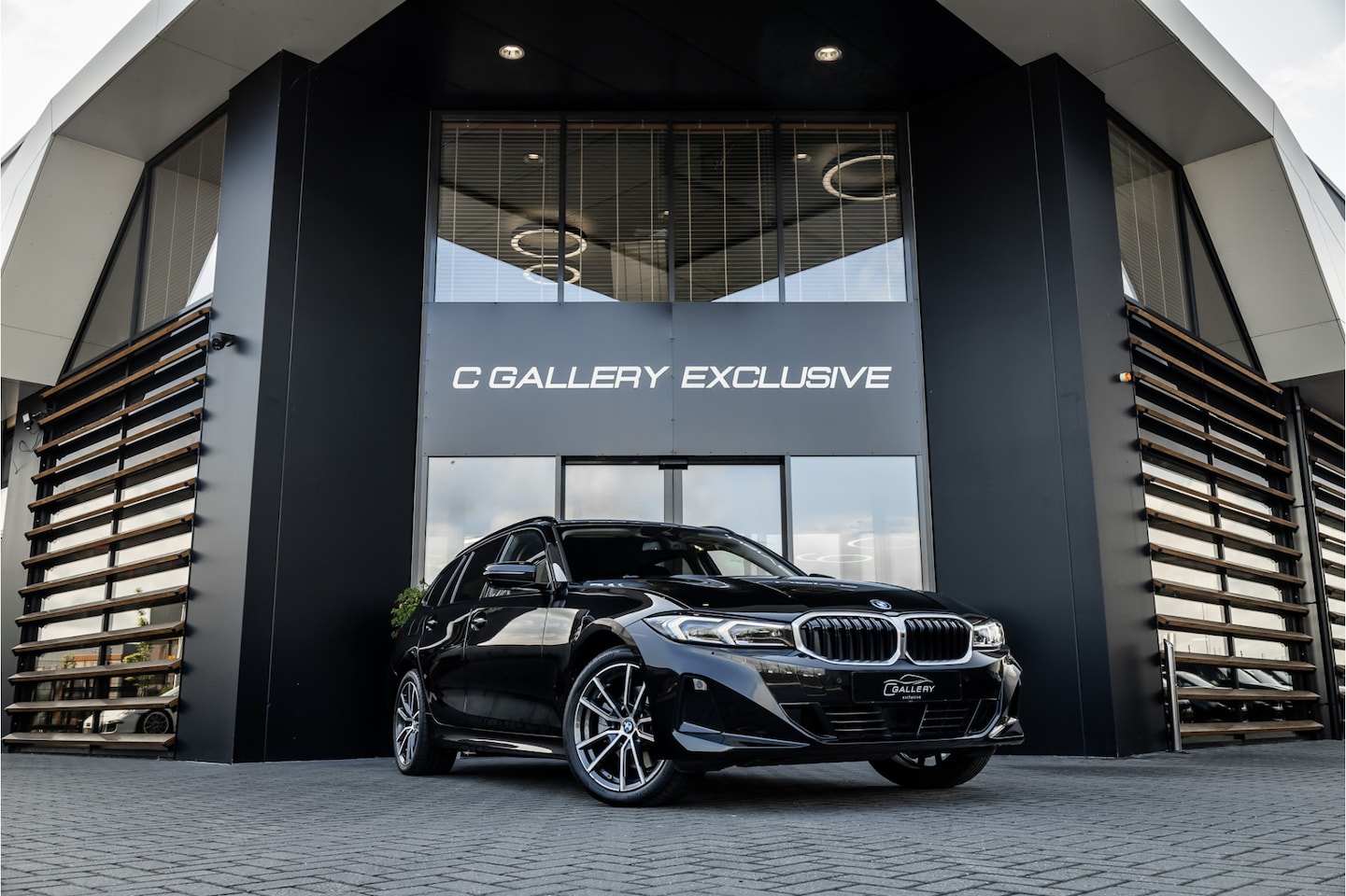 BMW 3-serie Touring - 330e xDrive - Elek. Trekhaak | 360 Camera | ACC - AutoWereld.nl