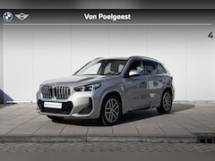 BMW iX1 - xDrive30 M-Sport 18 Inch / Comfort Acces / Electrische Zwenkhaak / Getinte Ramen Achter /