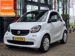 Smart Fortwo - EQ Essential 18 kWh | SOH 89% | Climate Control | Navigatie | Cruise Control | Electr. ram