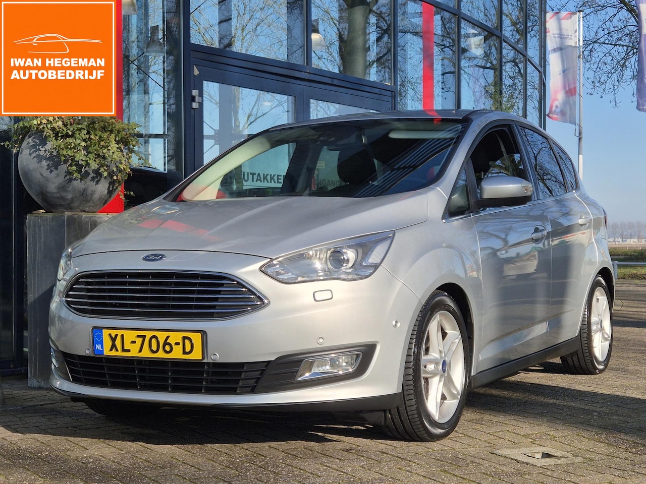 Ford C-Max - 1.0 Titanium 125PK | Navigatie | Parkeersensoren + Camera | Stuur + Stoelverwarming | 17 i - AutoWereld.nl