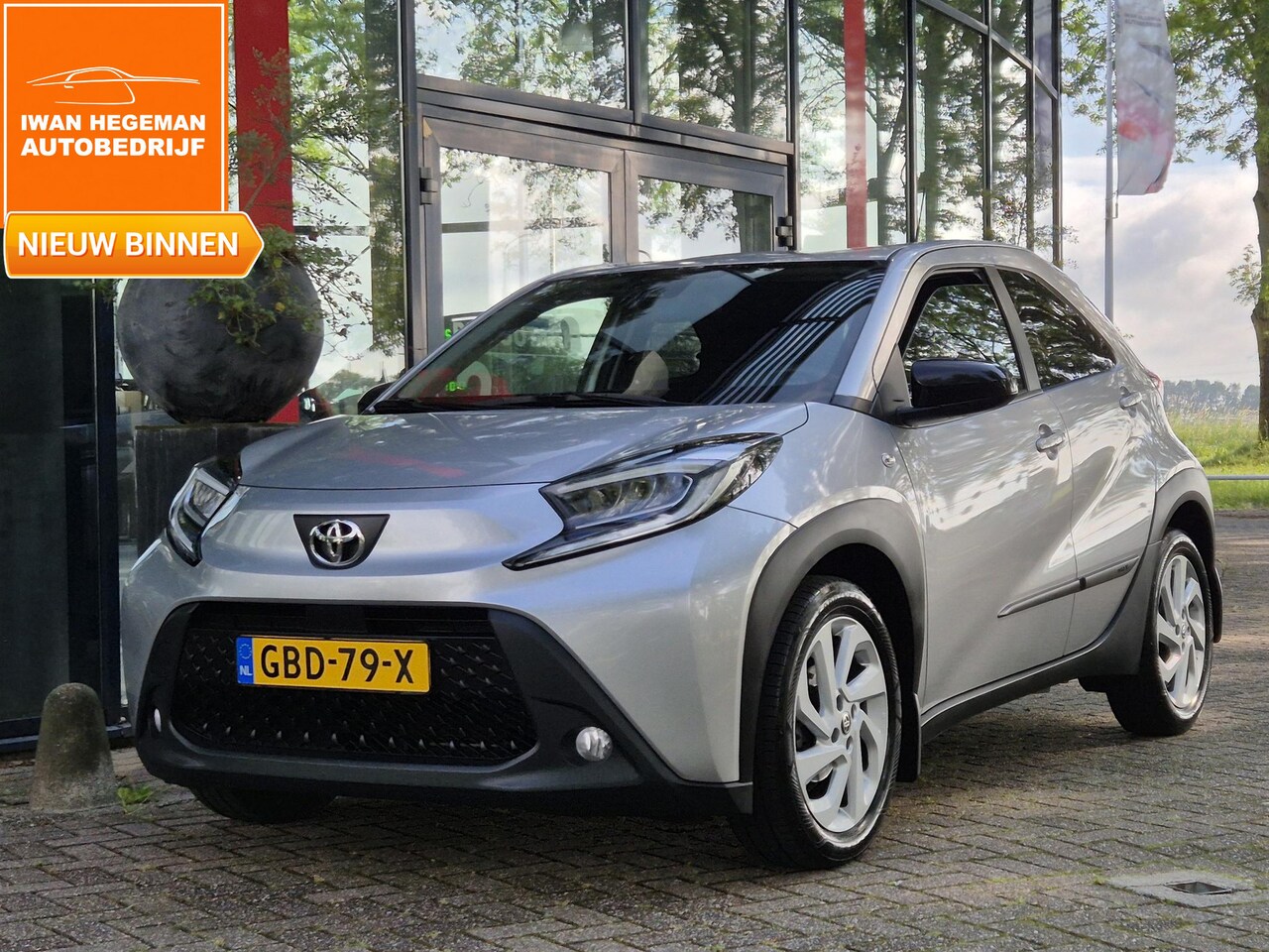 Toyota Aygo X - 1.0 VVT-i MT first | Climate Control | Navigatie via Apple Carplay | Stoelverwarming | Par - AutoWereld.nl