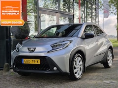 Toyota Aygo X - 1.0 VVT-i MT first | Climate Control | Navigatie via Apple Carplay | Stoelverwarming | Par