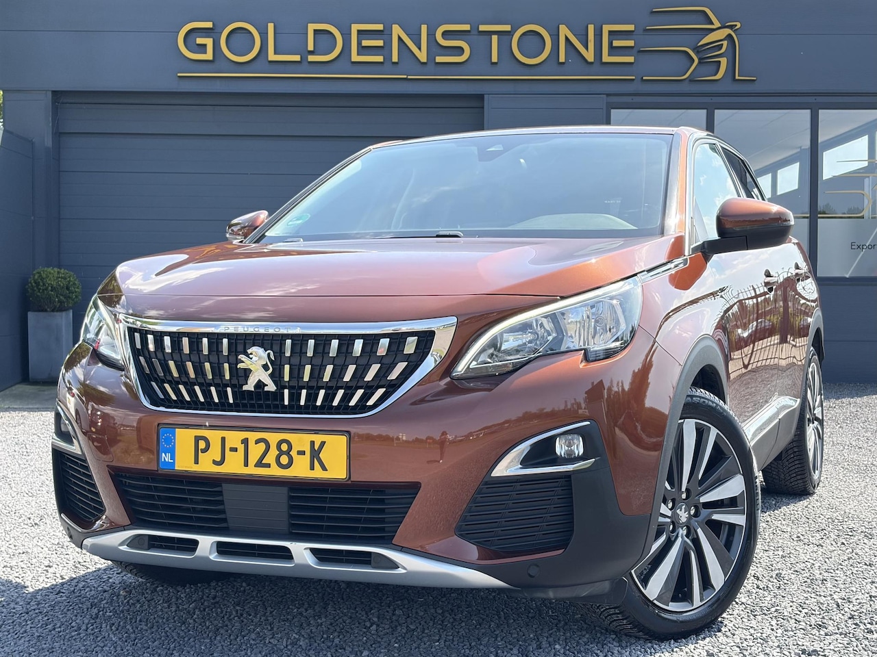 Peugeot 3008 - 1.2 PureTech Blue Lease Premium Draadloos opladen,360°Camera,Afn.Trekhaak,Navi,Halfleder,P - AutoWereld.nl