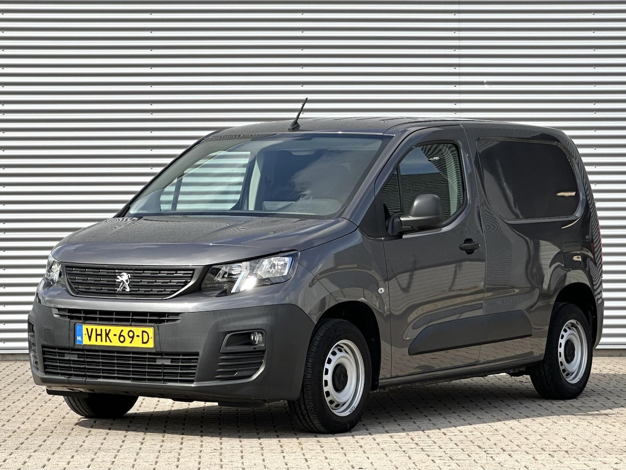 Peugeot Partner - 1.5 BlueHDI Premium NIEUWSTAAT 27DKM MARGE - AutoWereld.nl