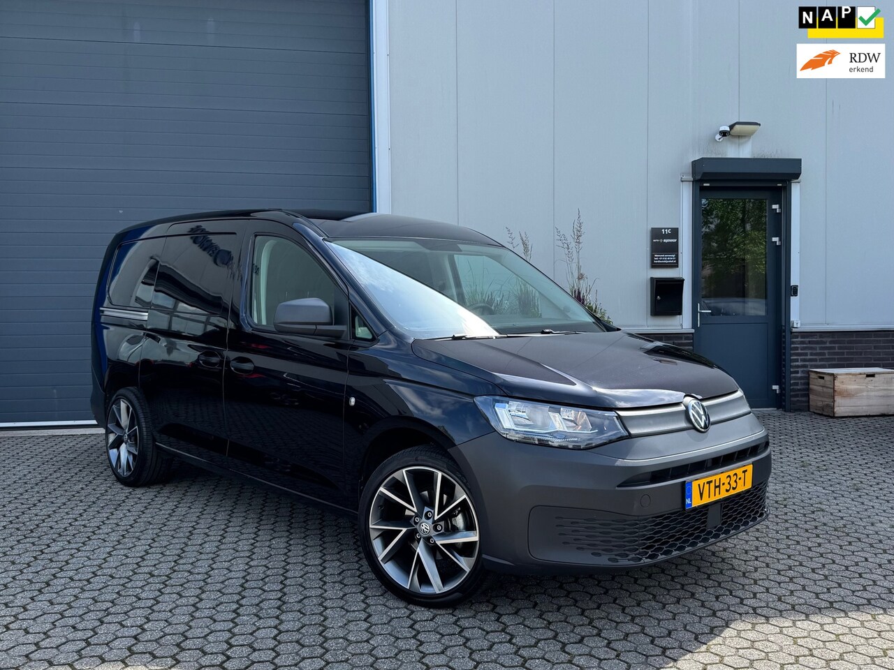 Volkswagen Caddy Cargo Maxi - 2.0 TDI Economy Business | NL Auto | Camera | Navigatie via Apple Carplay / Android Auto | - AutoWereld.nl