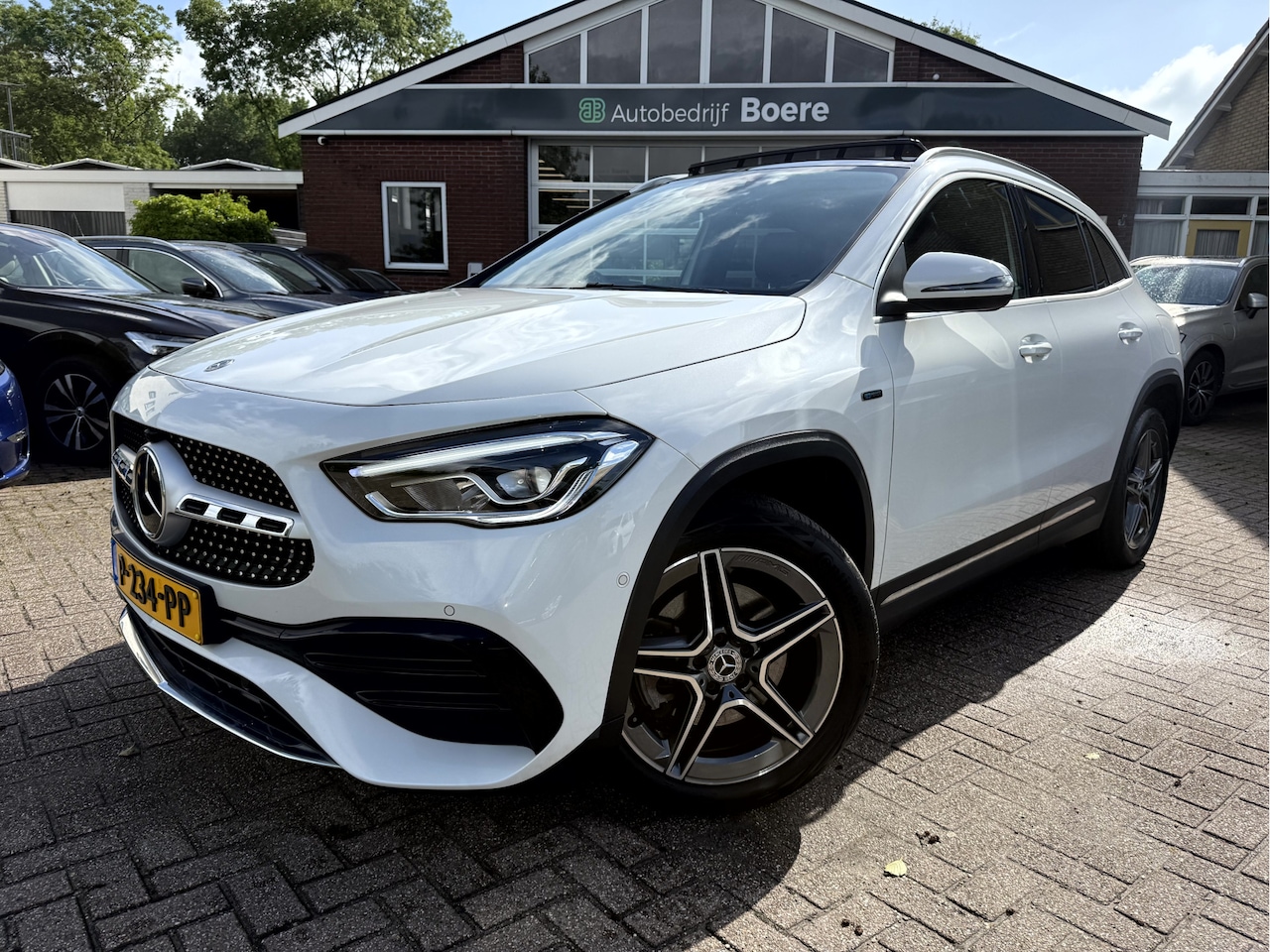 Mercedes-Benz GLA-Klasse - 250 e Business Solution AMG Limited Panoramadak, Camera, 19''Lmv - AutoWereld.nl