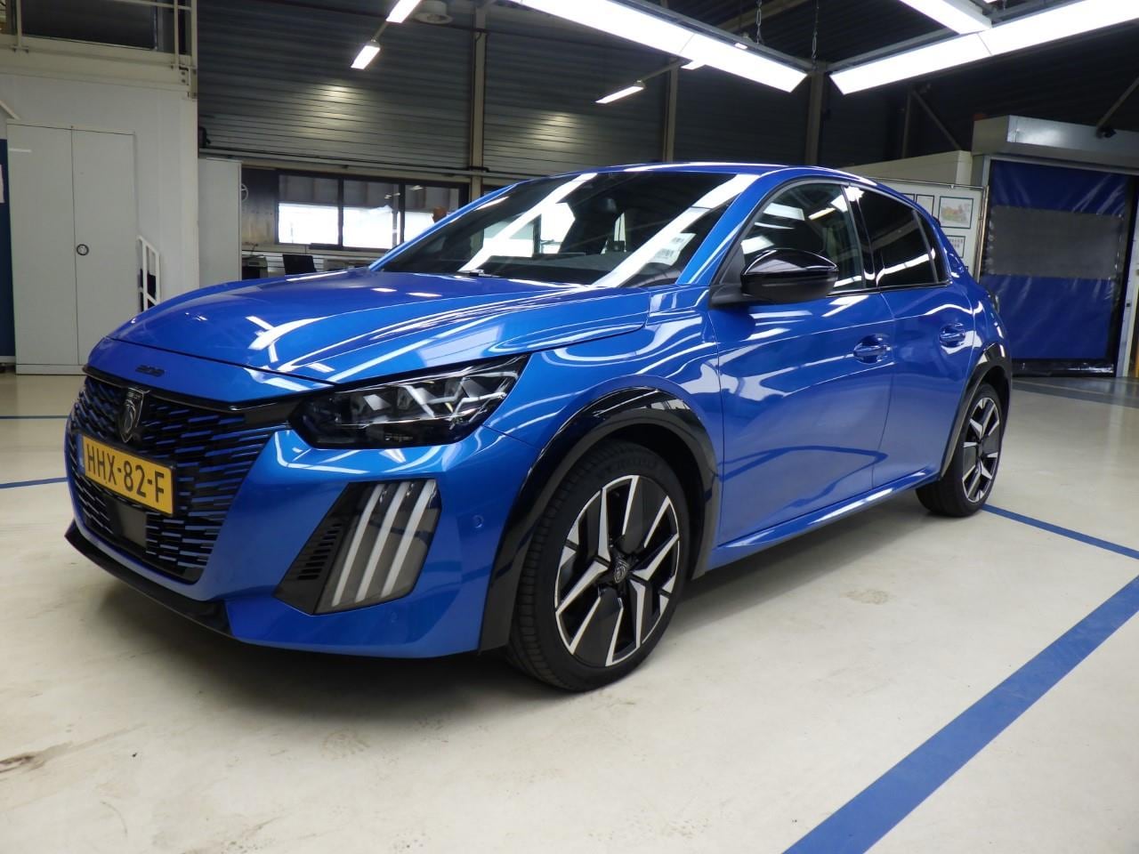 Peugeot 208 - 1.2 Hybrid 145pk e-DCS6 AUTOMAAT GT Apple Carplay & Android Auto | Navigatie | Achteruitri - AutoWereld.nl