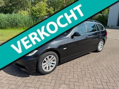 BMW 3-serie Touring - 325i High Executive/AUTOMAAT/CLIMA/NAVI/STOELVERWARMING/PARKEERSENSOR/BLEUTOOTH