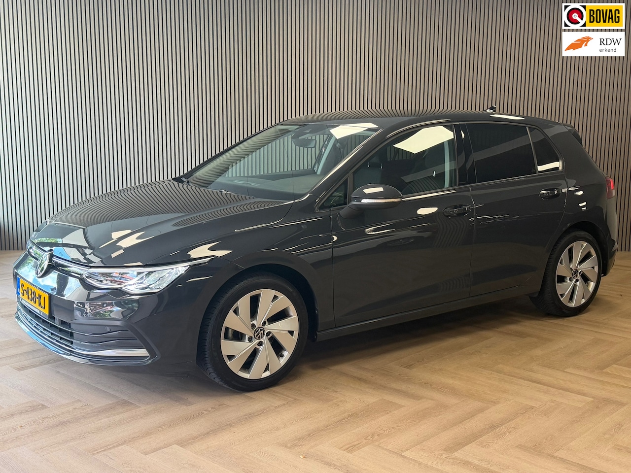Volkswagen Golf - 1.0 TSI Life Business CLIMA PDC CRUISE STOELVERWARMING BLUETOOTH APPLE CARPLAY USB KEYLESS - AutoWereld.nl