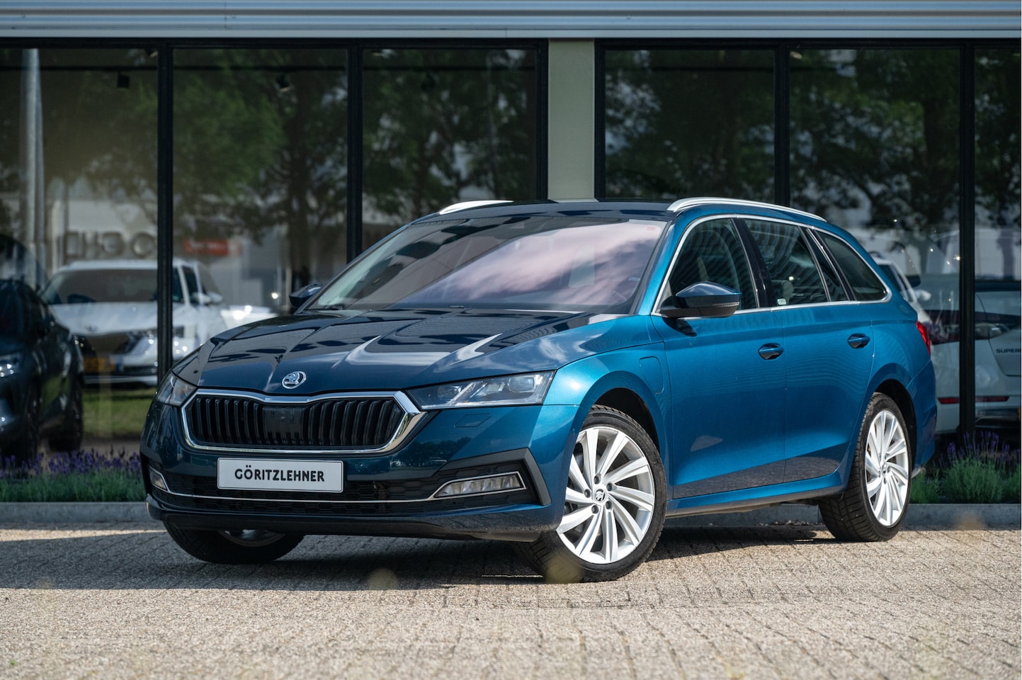 Skoda Octavia Combi - 1.4 TSI iV PHEV Business Edition | Navi | Matrix LED | Camera | ACC | Side Assist - AutoWereld.nl