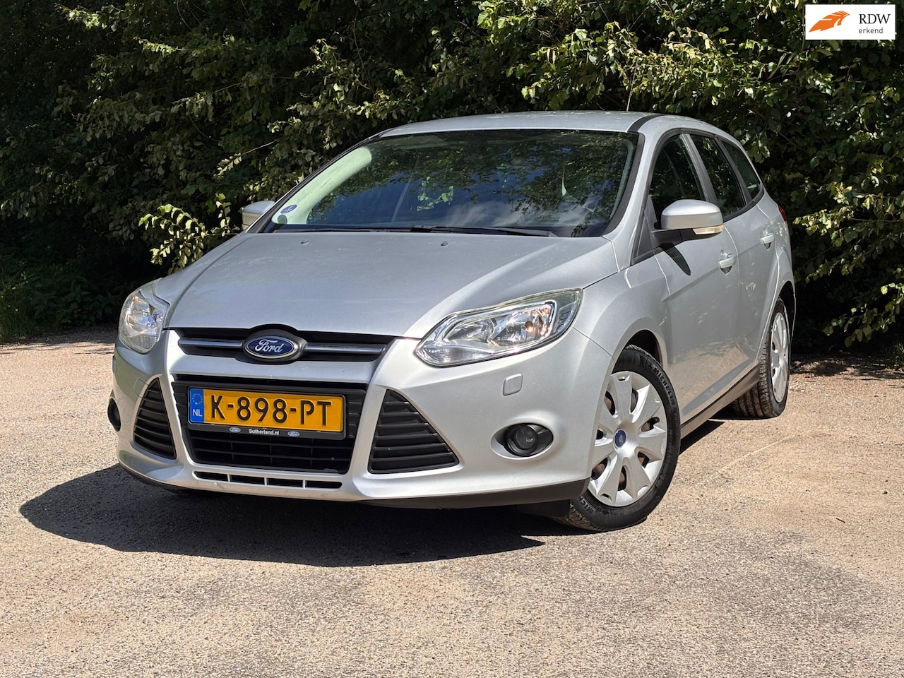 Ford Focus Wagon - 1.0 EcoBoost Trend | " 152.000 " KM + Airco Nu € 3.975,- !!! - AutoWereld.nl