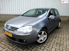 Volkswagen Golf - 1.6 FSI Trendline | NAVI | AIRCO