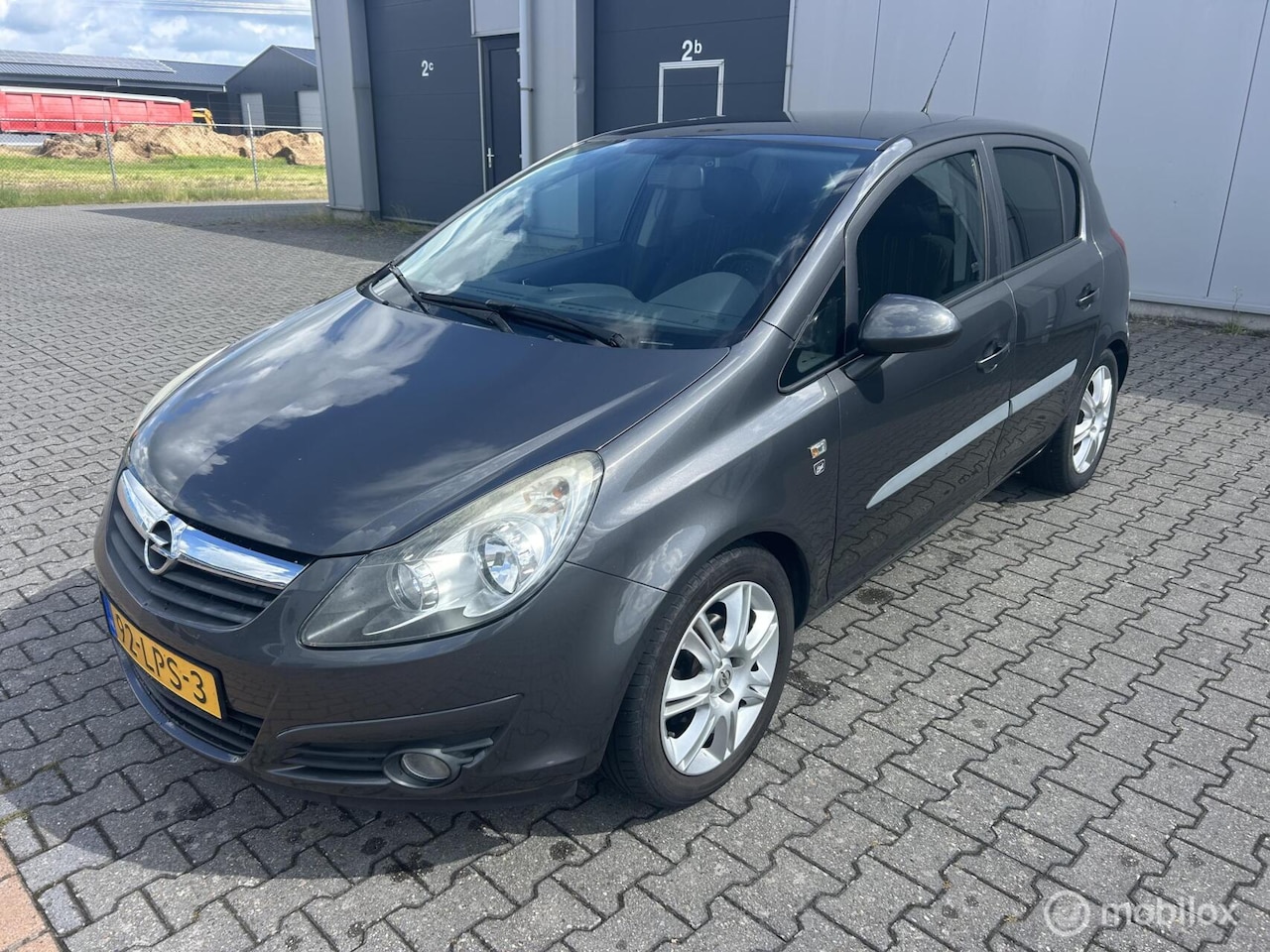 Opel Corsa - 1.2-16V '111' Edition 1.2-16V 111 Edition - AutoWereld.nl