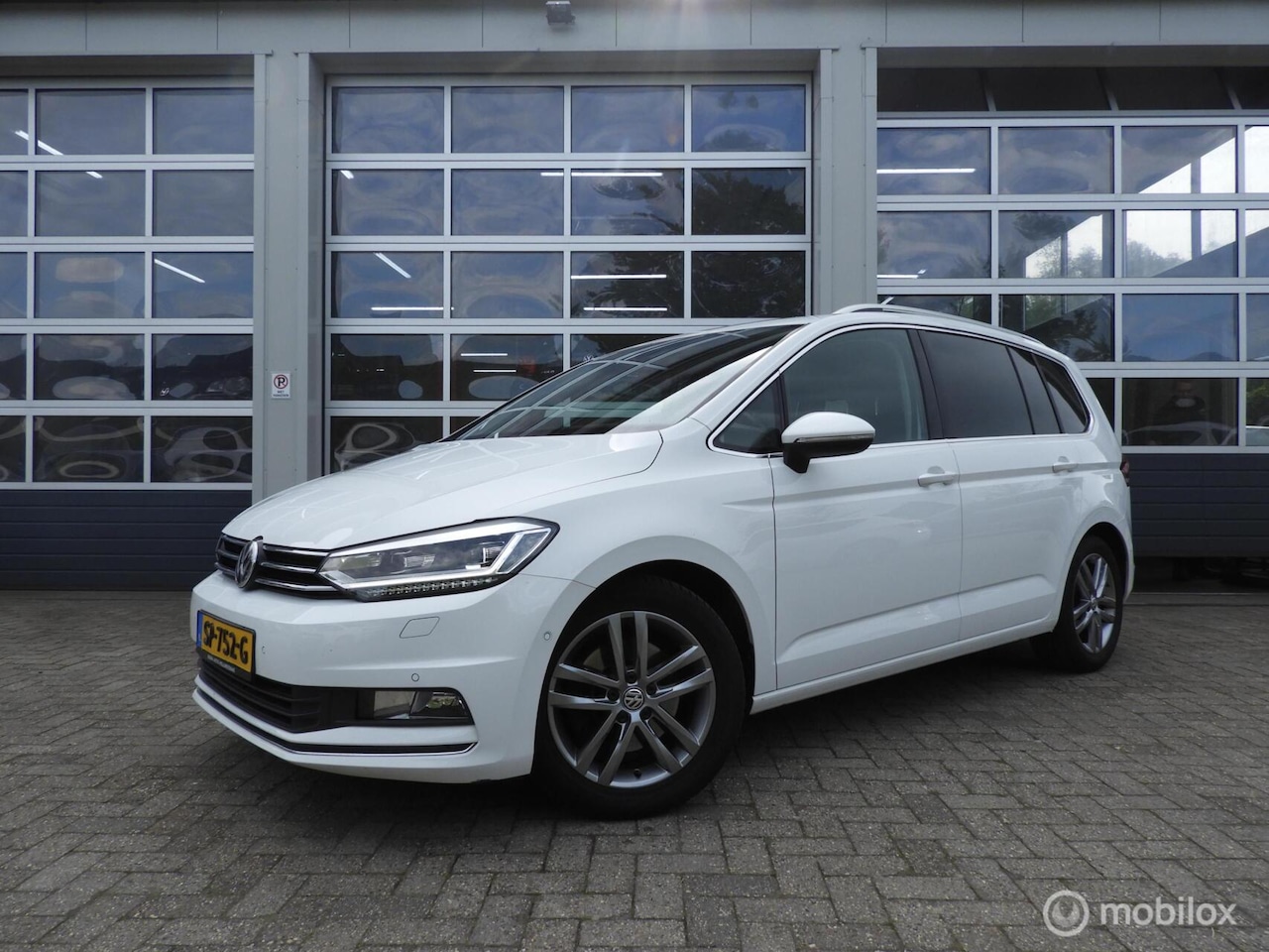 Volkswagen Touran - 1.4 TSI Highline Xenon - AutoWereld.nl