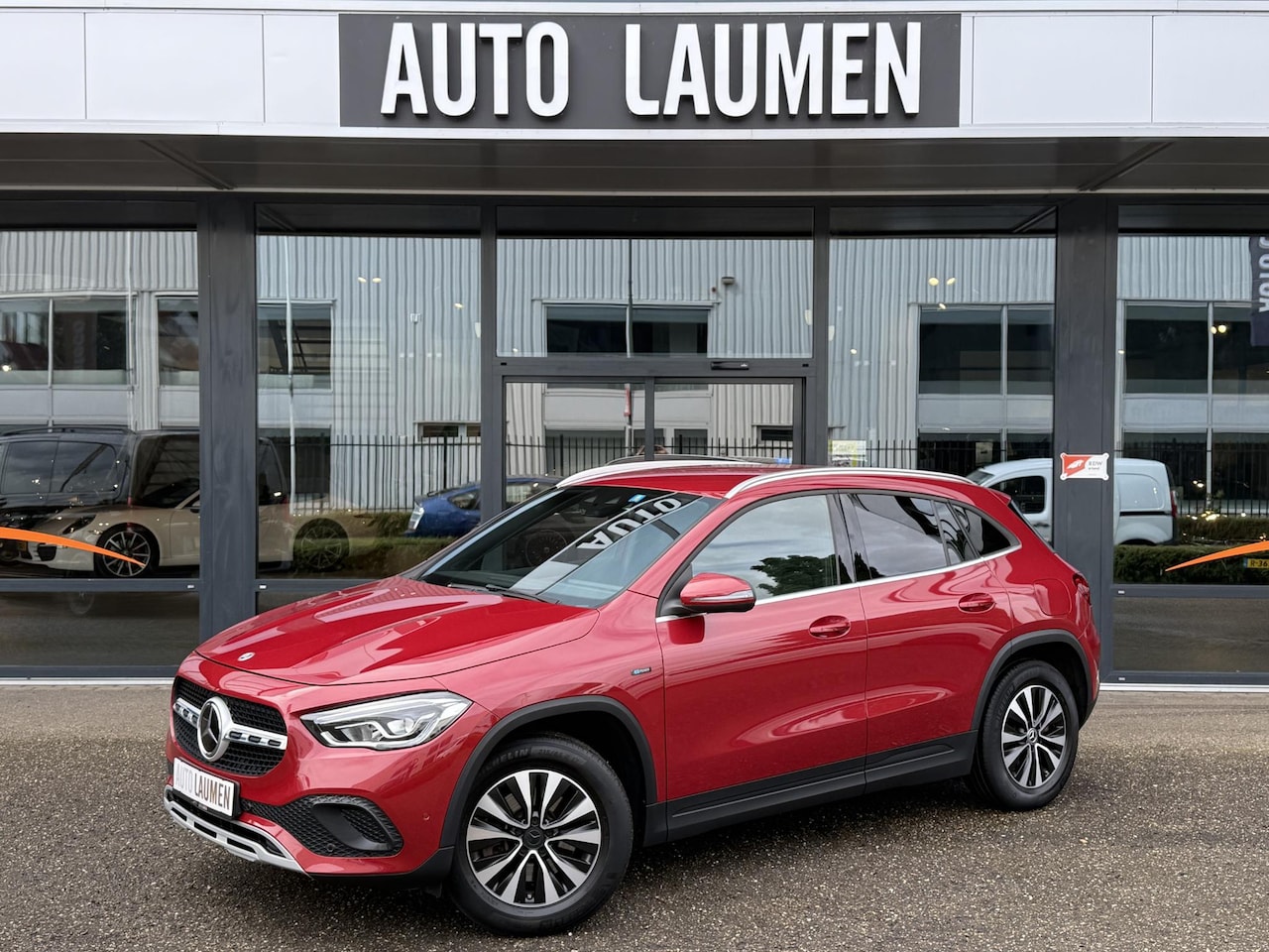 Mercedes-Benz GLA-Klasse - 250 e Business Luxury Limited Plug In Hybrid Automaat Widescreen Camera Trekhaak ACC Stuur - AutoWereld.nl