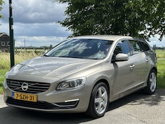 Volvo V60 - 2.4 D6 AWD Plug-In Hybrid Summum 1e eigen * INCL BTW rijdt perfect