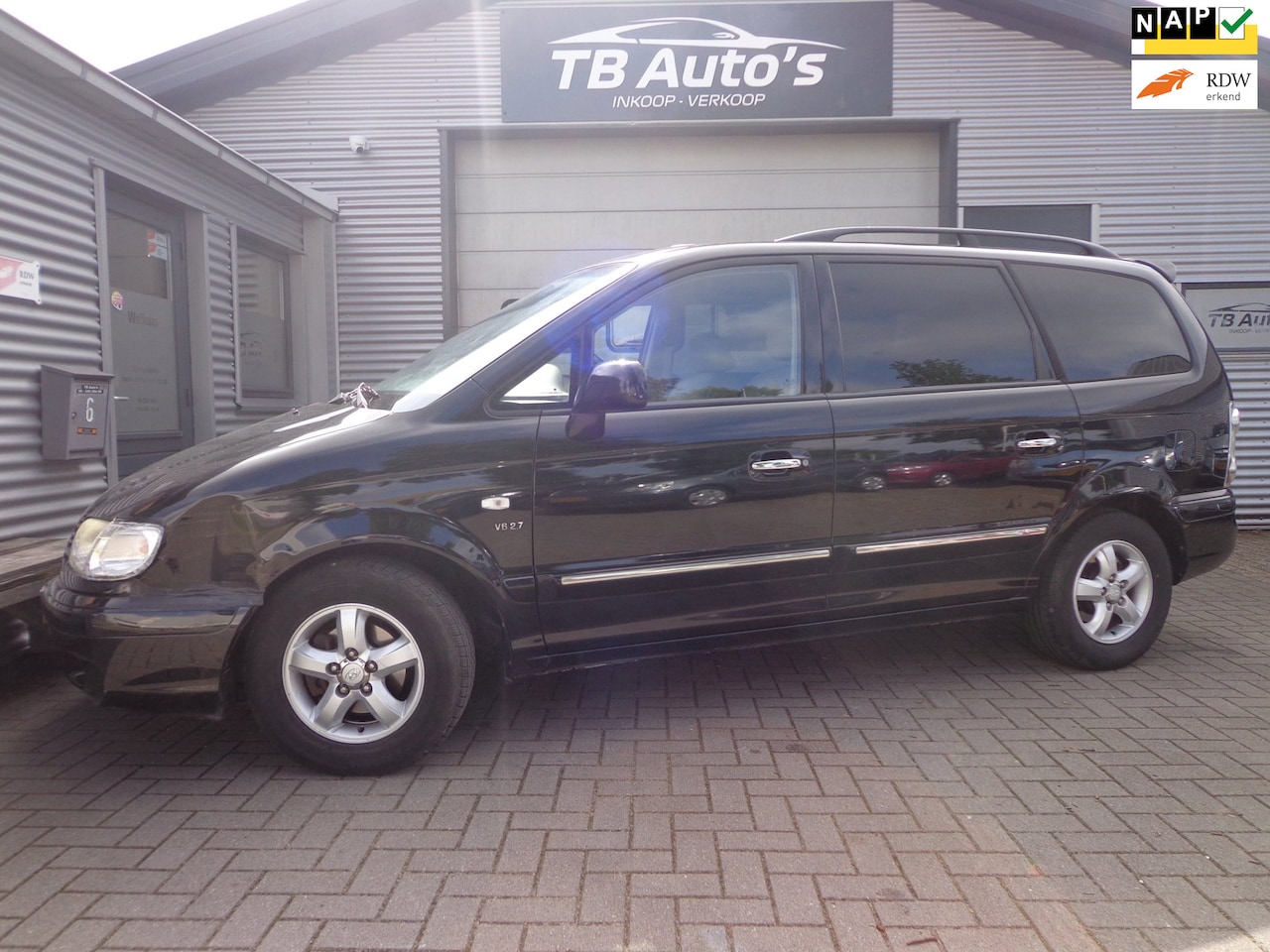 Hyundai Trajet - 2.7i V6 Style Motion 7-PRS ! AIRCO / AUTOMAAT - AutoWereld.nl