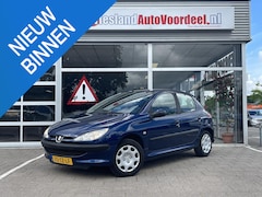 Peugeot 206 - 1.4 One-line /5 drs/Airco/83.387 km/APK 04-2027/