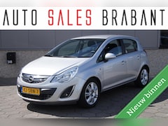 Opel Corsa - 1.2-16V Cosmo AUTOMAAT