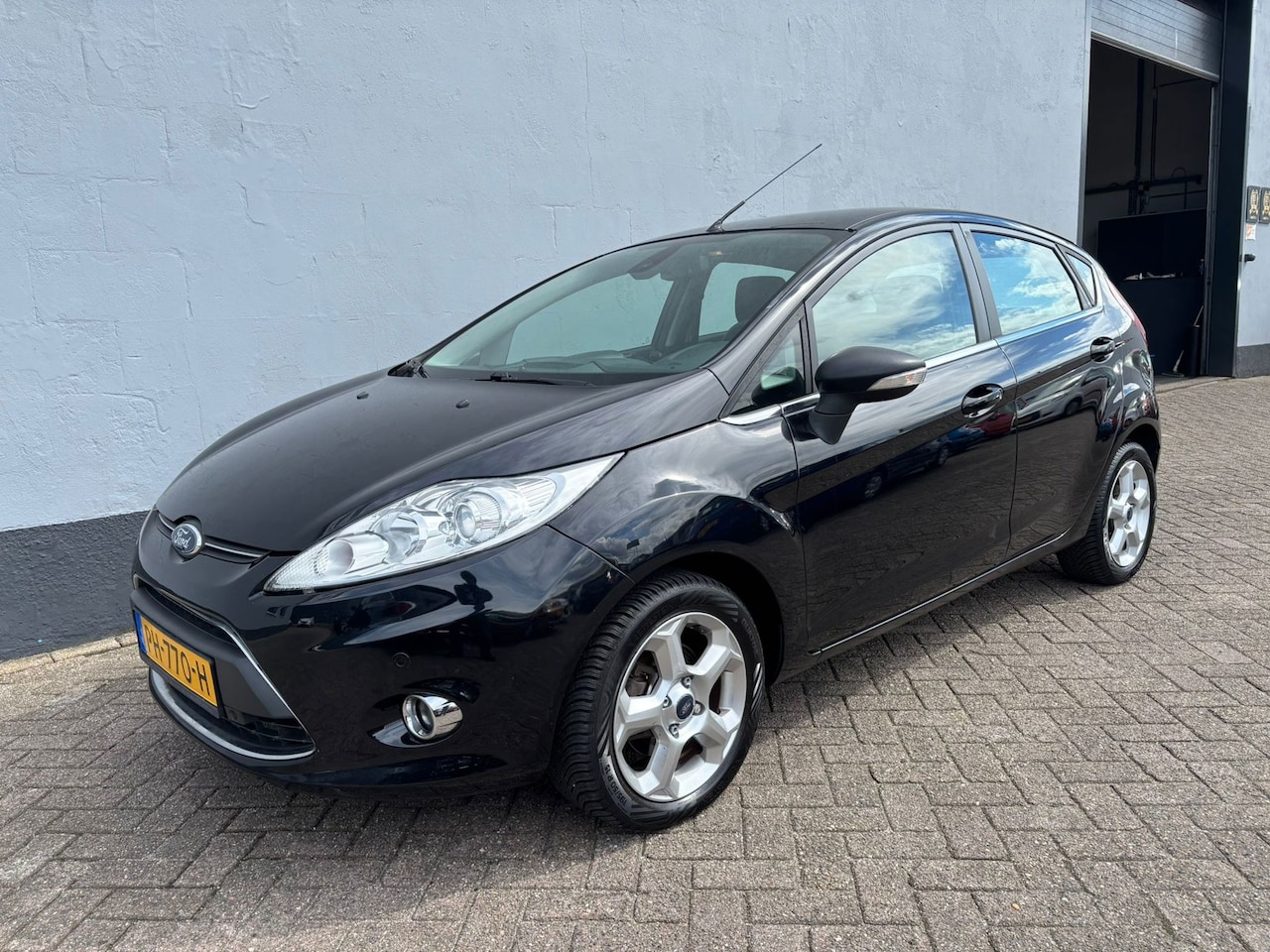 Ford Fiesta - 1.25 Titanium 5-Deurs - Climate Control - Trekhaak - AutoWereld.nl