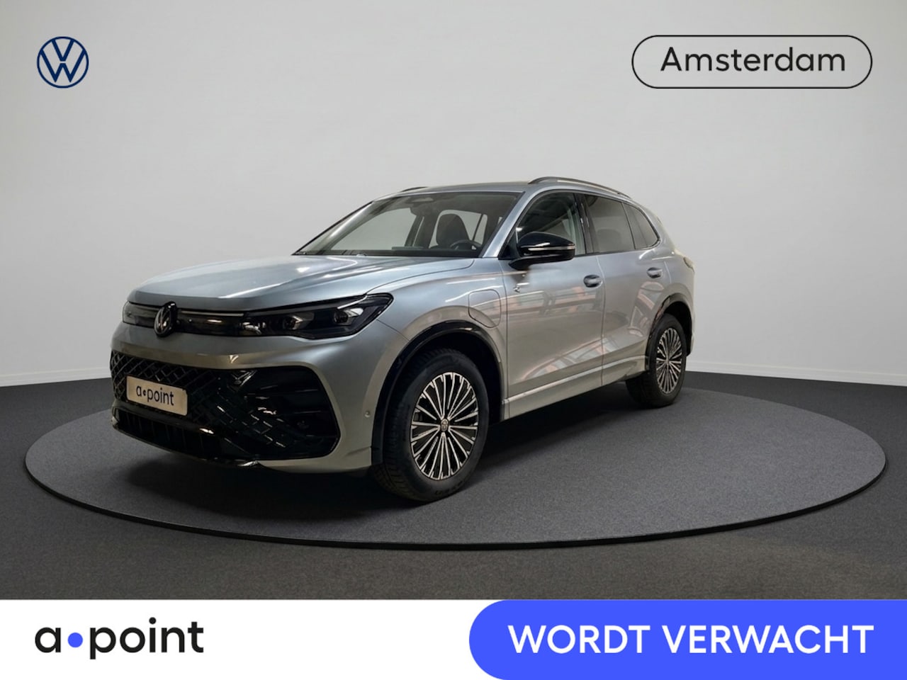 Volkswagen Tiguan - 1.5 eHybrid R-Line Edition 204 pk Automaat (DSG) | Verlengde garantie | Navigatie | Trekha - AutoWereld.nl