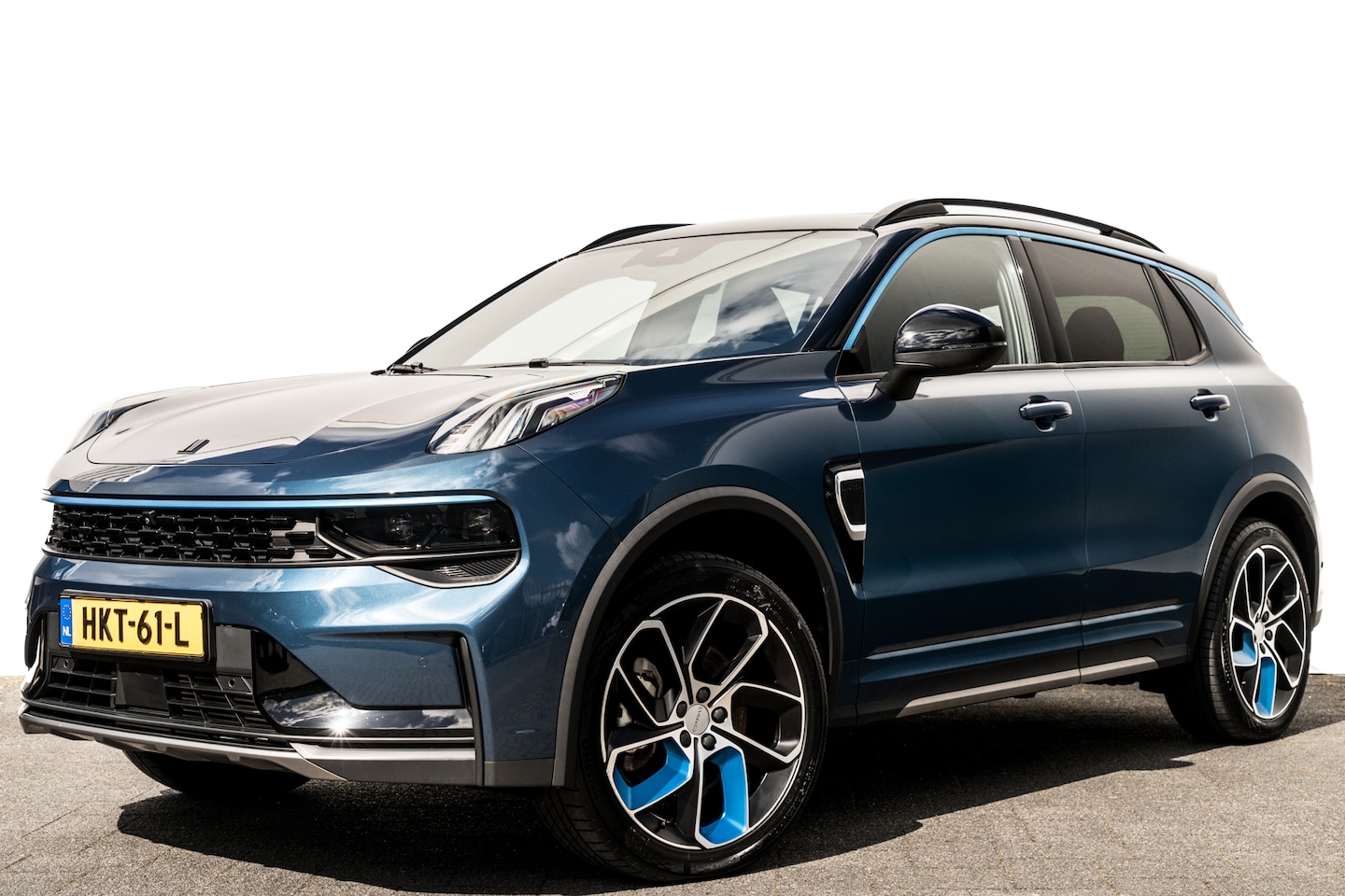 Lynk & Co 01 - 1.5 Plug-in Hybrid 262 Pk I Zwarte hemel I Panoramadak | Stuurverw. | 360 Camera | 20 inch - AutoWereld.nl
