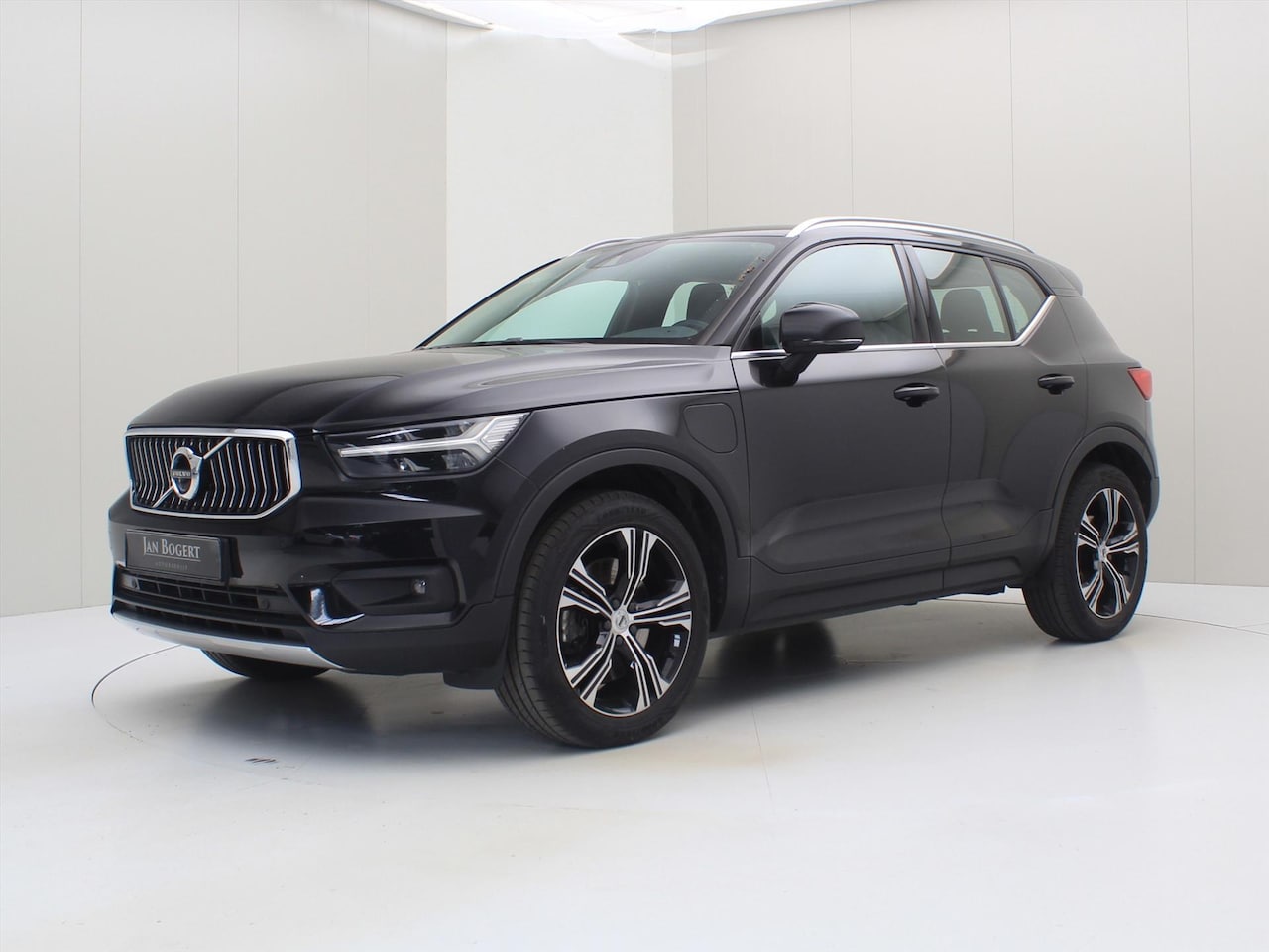 Volvo XC40 - 1.5 T4 Recharge 211PK Geartronic Inscription ( TREKHAAK+ACC+CAMERA+CARPLAY+STOELVERWARMING - AutoWereld.nl