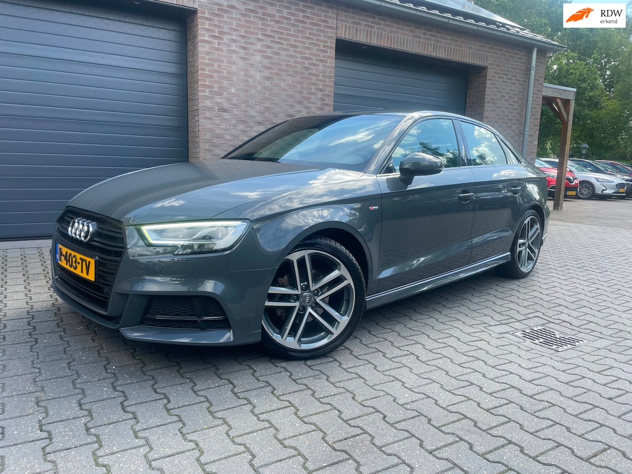 Audi A3 Limousine - 30 TFSI S edition ECC NAVI APPLE CARPLAY 2020 - AutoWereld.nl