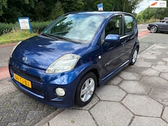 Daihatsu Sirion 2 - 1.3-16V Comfort + NWE APK + TREKHAAK