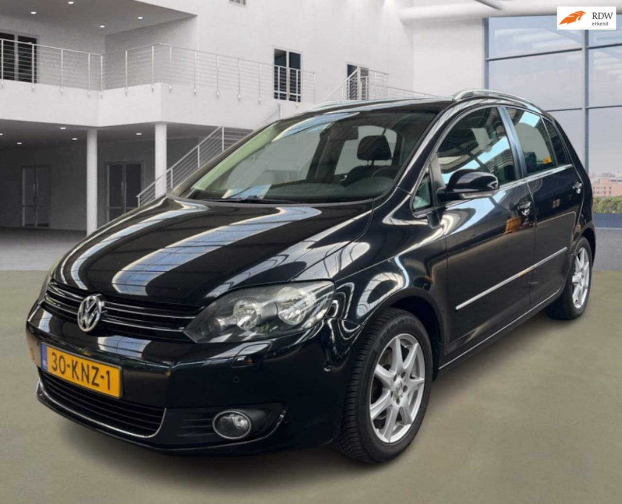 Volkswagen Golf Plus - 1.4 TSI Highline AUT NAVI PSENSOR CRUISE TREKHAAK 2 X SLEUTELS - AutoWereld.nl