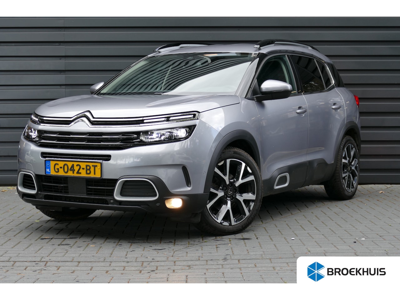 Citroën C5 Aircross - 1.6 PURETECH 180PK SHINE AUTOMAAT / CAMERA / KEYLESS / 19'LMV / LED / NAVI / CLIMA / PDC / - AutoWereld.nl