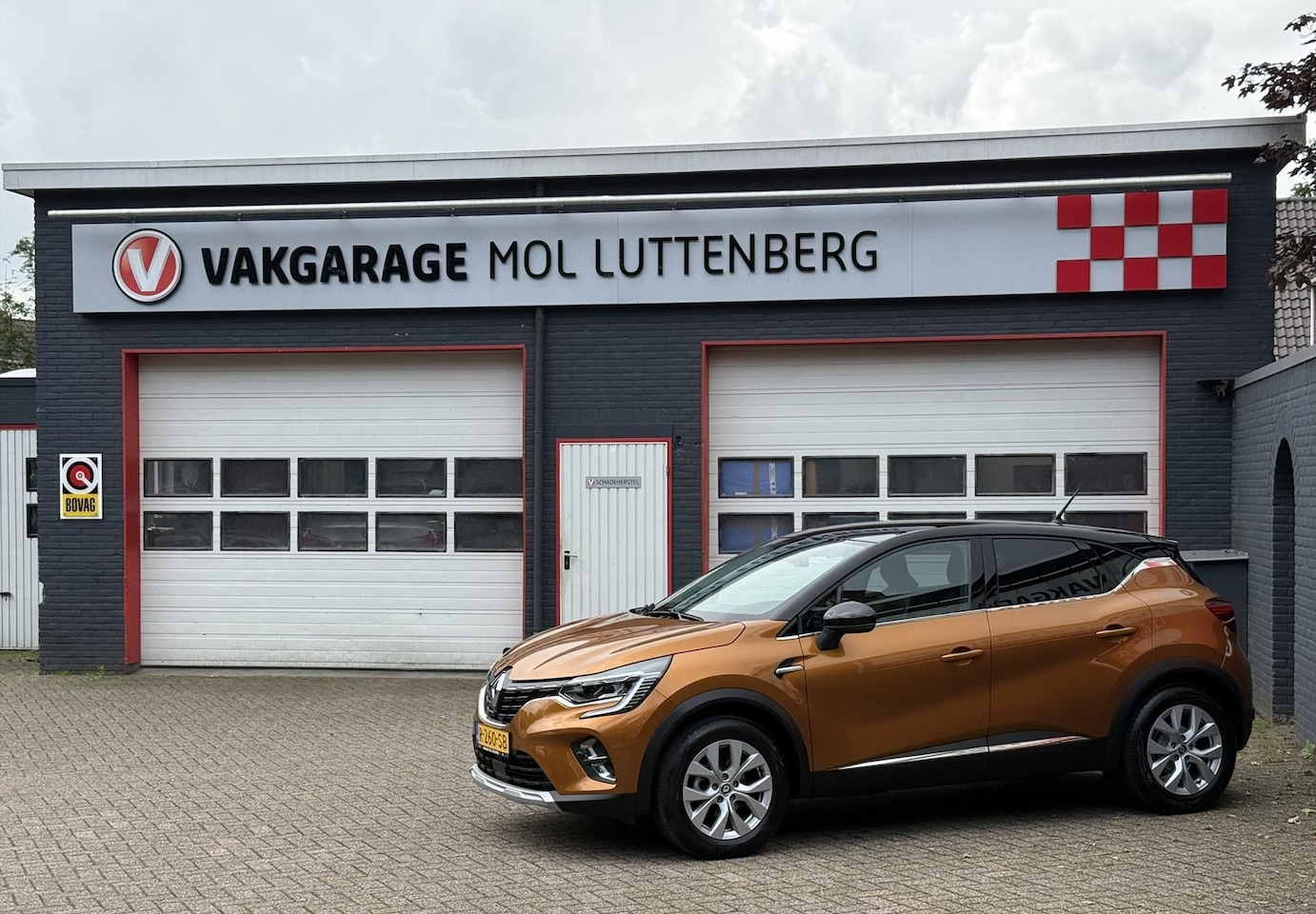 Renault Captur - TCe 90pk GPF Intens, TREKHAAK,PDC. NAVIGATIE, BLUETOOTH - AutoWereld.nl