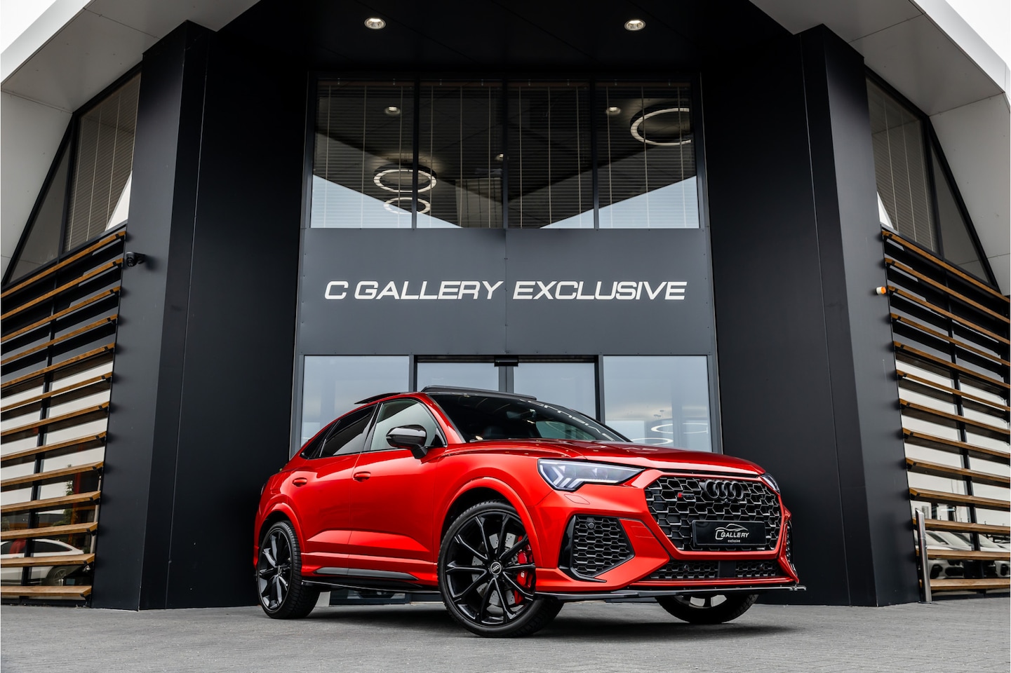 Audi RSQ3 Sportback - TFSI - Maxton | Panorama | B&O | Carbon | 360 Camera - AutoWereld.nl