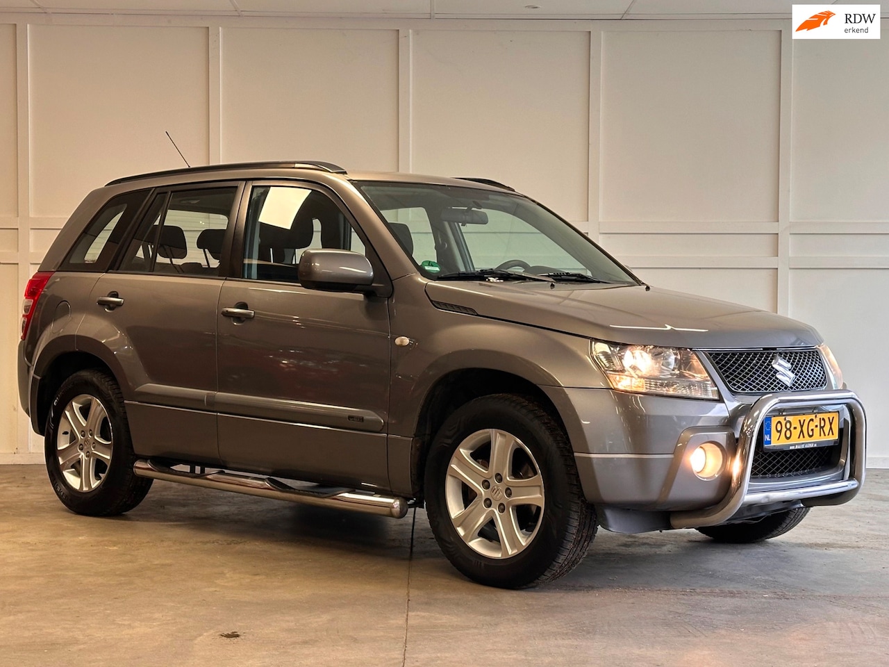 Suzuki Grand Vitara - 2.0-16V Exclusive 4x4 - AutoWereld.nl