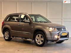 Suzuki Grand Vitara - 2.0-16V Exclusive 4x4