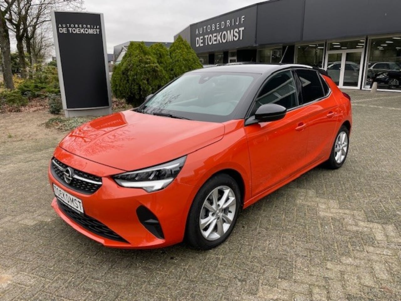 Opel Corsa - 1.2 Airco / Cruise/ / Multimedia / Led / Apple Carplay / Android - AutoWereld.nl