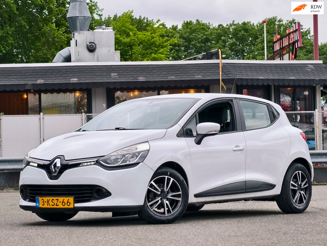 Renault Clio - 0.9 TCe Expression / NAP / AIRCO / SP VLG / NWE APK / - AutoWereld.nl