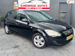 Kia Cee'd - 1.6 X-tra *APK NIEUW
