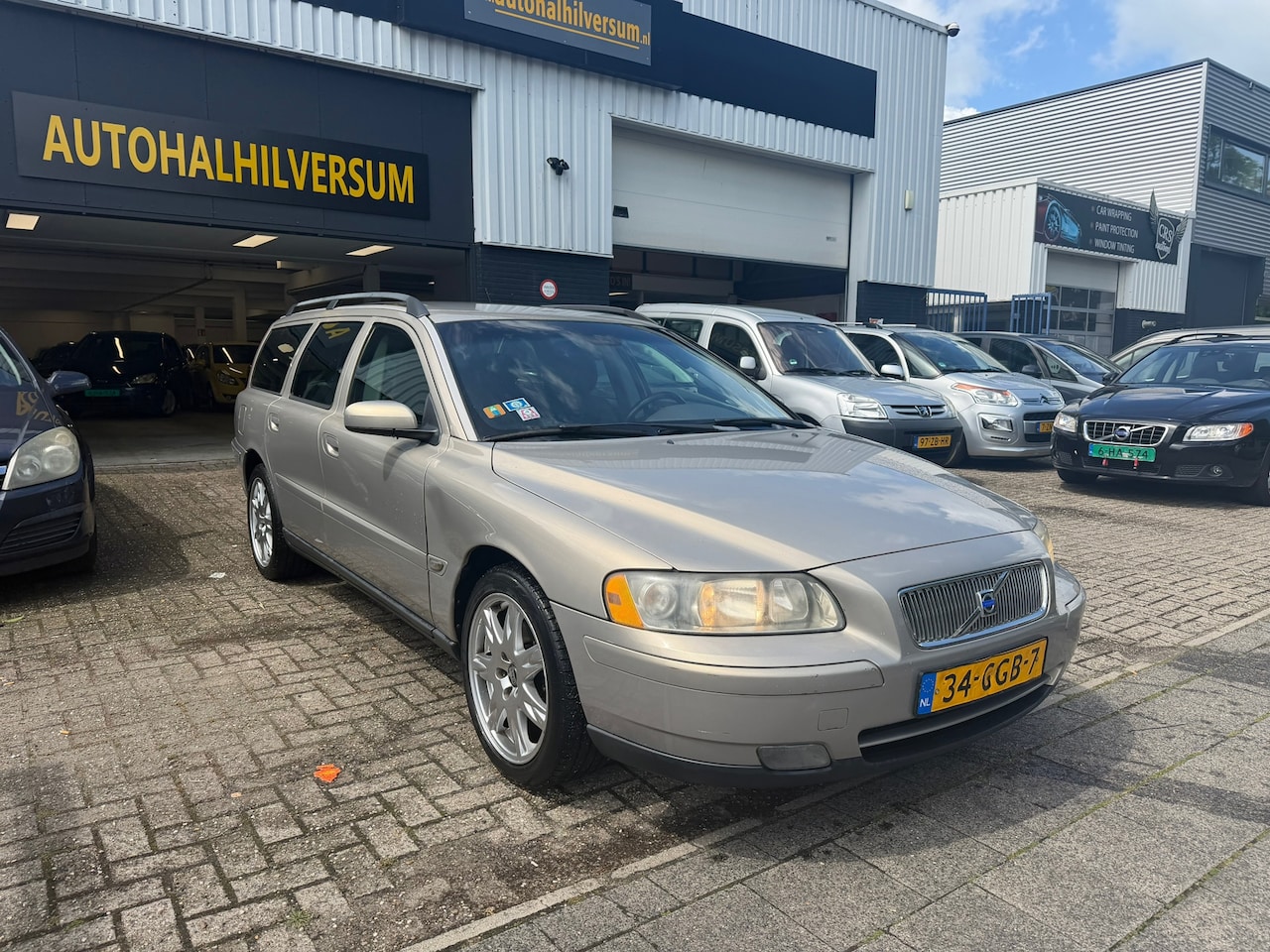 Volvo V70 - 2.4 D5 Momentum 2.4 D5 Momentum - AutoWereld.nl
