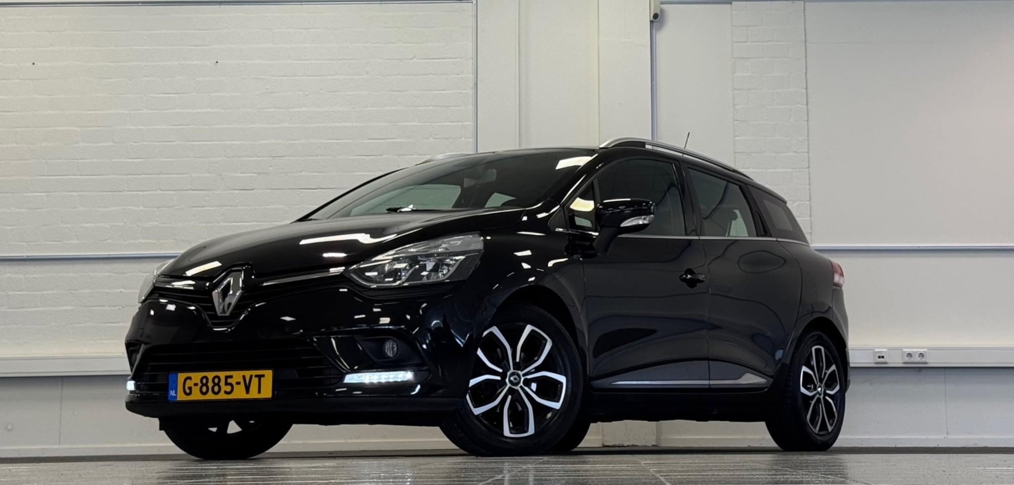 Renault Clio Estate - 0.9 TCe Limited Trekhaak Clima Pack Comfort Limited - AutoWereld.nl