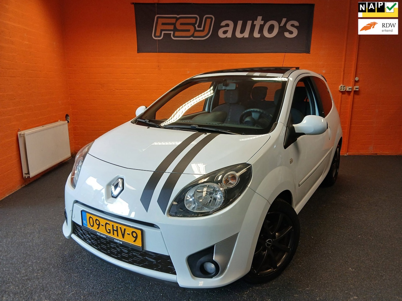 Renault Twingo - 1.2-16V / SPORT / PANO-SCHUIFDAK / AIRCO!! - AutoWereld.nl