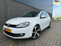 Volkswagen Golf - 1.4 TSI Highline/Nieuwe APK en beurt NL AUTO