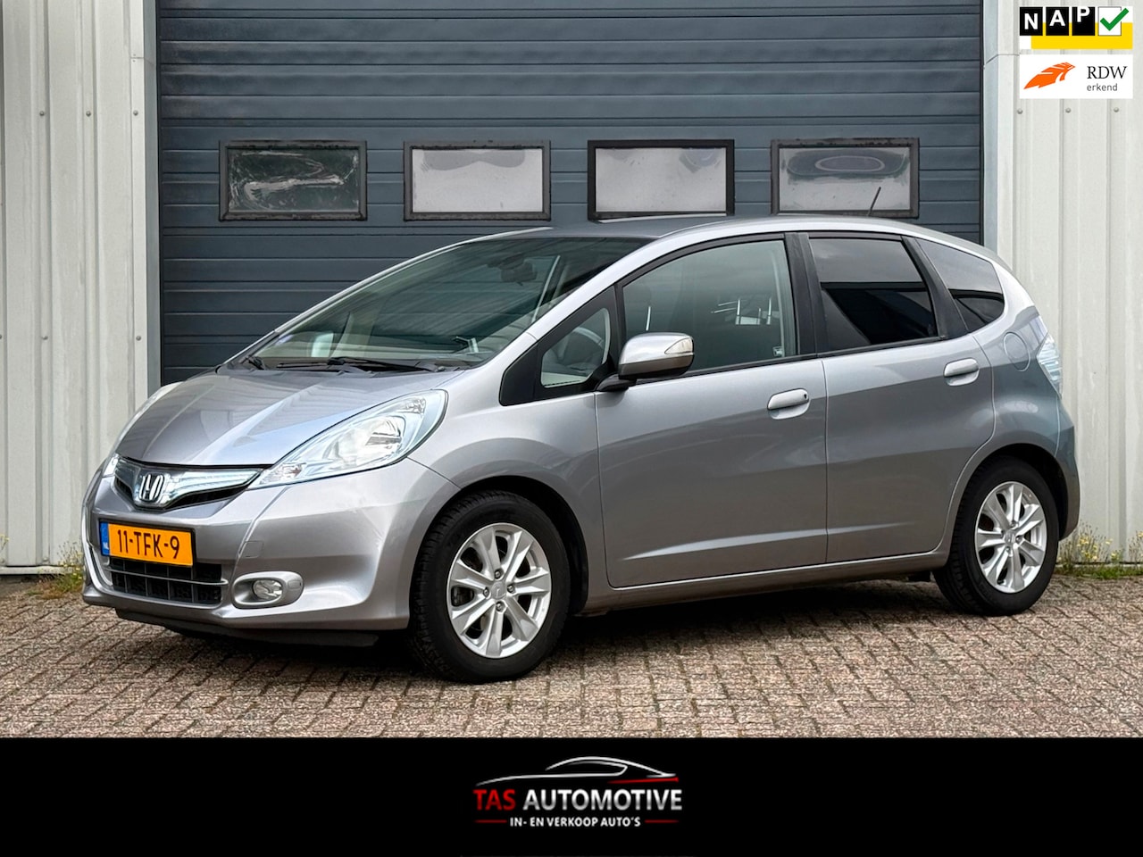 Honda Jazz - 1.4 Hybrid Business Mode 1e EIG / CLIMA / CRUISE - AutoWereld.nl