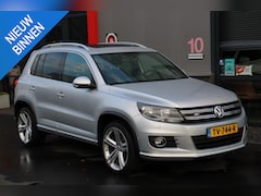 Volkswagen Tiguan - 1.4 TSI R-Line Edition 77DKM, PANO, TREKHAAK