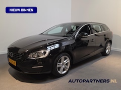 Volvo V60 - 2.4 D5 Twin Engine Momentum - Stoelverwarming - Navi