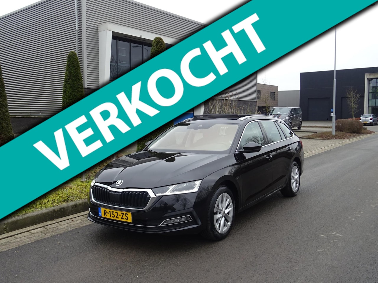 Skoda Octavia Combi - 1.4 TSI iV PHEV Sportline | Panodak |100% Onderhouden - AutoWereld.nl
