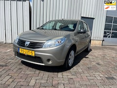 Dacia Sandero - 1.6 Ambiance SCHADEAUTO