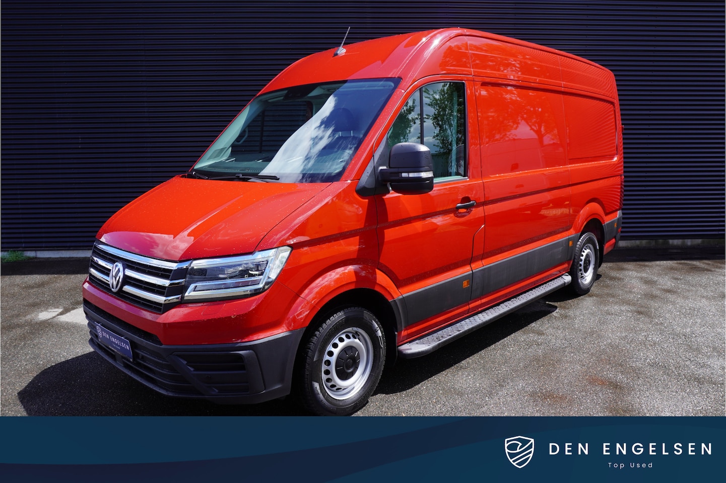 Volkswagen Crafter - 180pk Automaat L3H3/L2H2 LED Apple Carplay Camera Trekhaak Standkachel Stoelverwarming Par - AutoWereld.nl