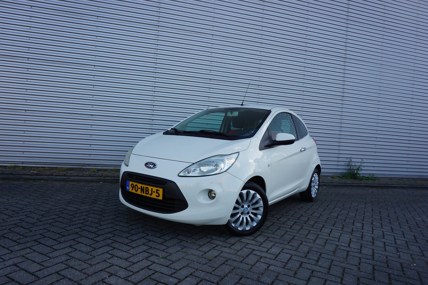 Ford Ka - 1.2 Titanium Airco / Elektr. ramen / Lm velgen / NAP / NIEUWE APK! - AutoWereld.nl
